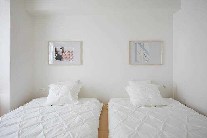 Room 30 of 86