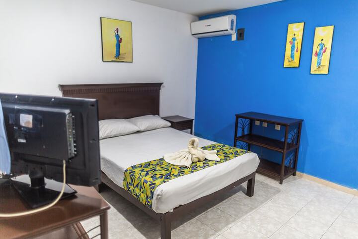 Room 12 of 37