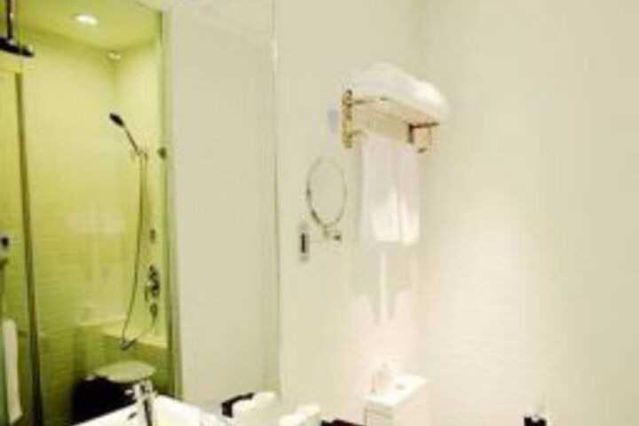 Hanting Seasons Hotel