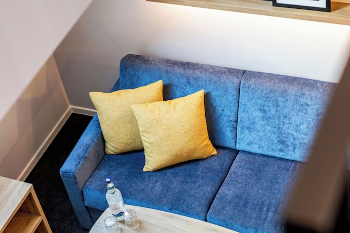Room 21 of 83