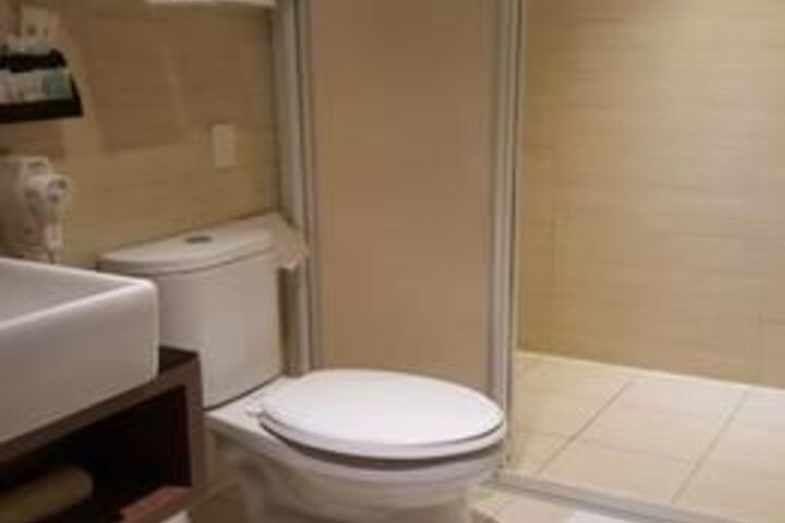 Room 3 of 23