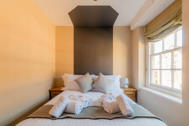 Room 3 of 41