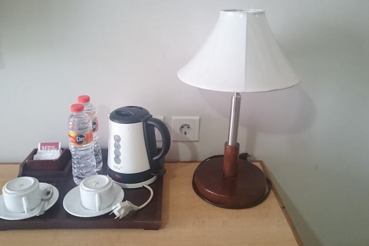 Room 27 of 49