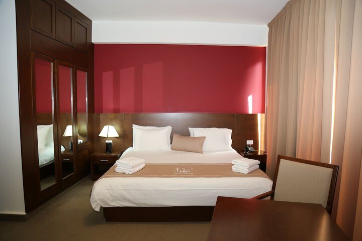 Room 11 of 54