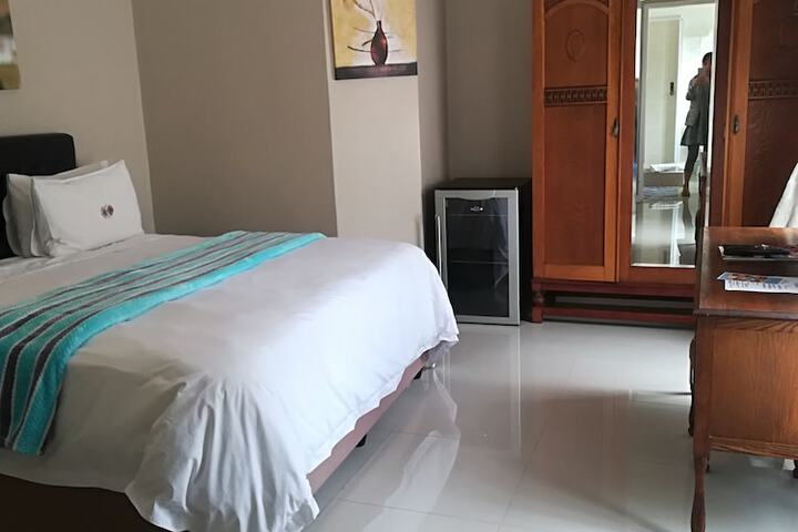Room 12 of 78