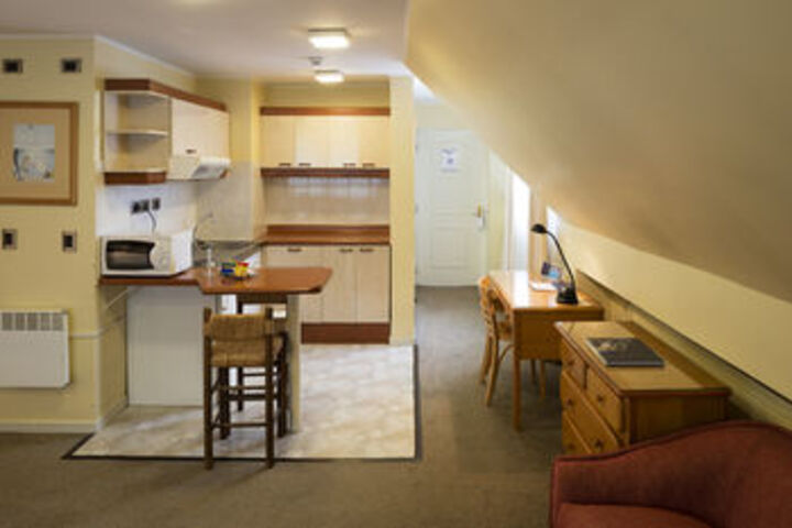 Room 21 of 43