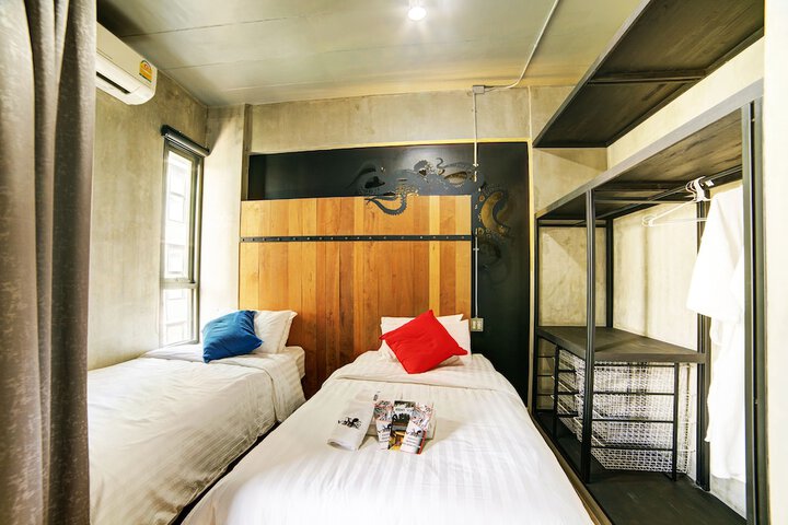 Room 19 of 47