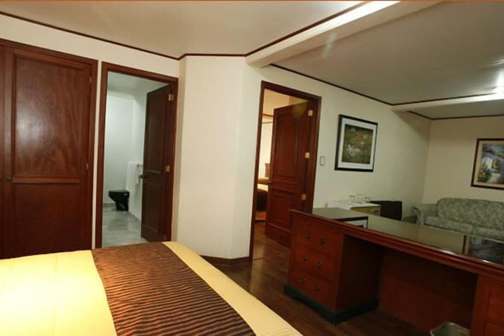 Room 5 of 26