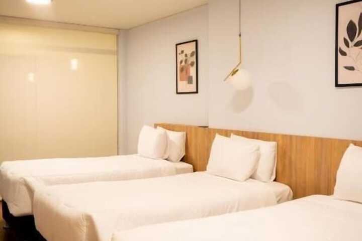 Room 3 of 25