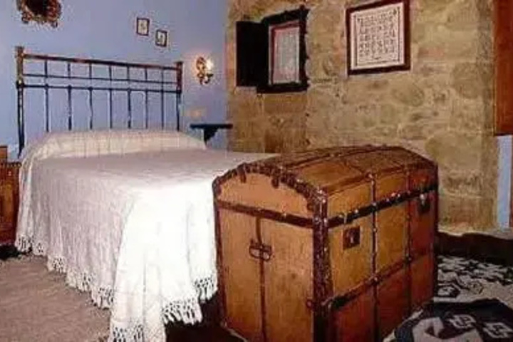 Room 3 of 11