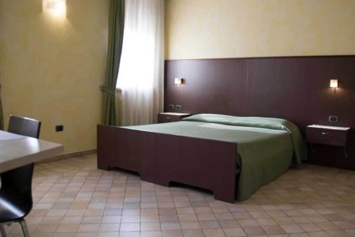 Room 14 of 39