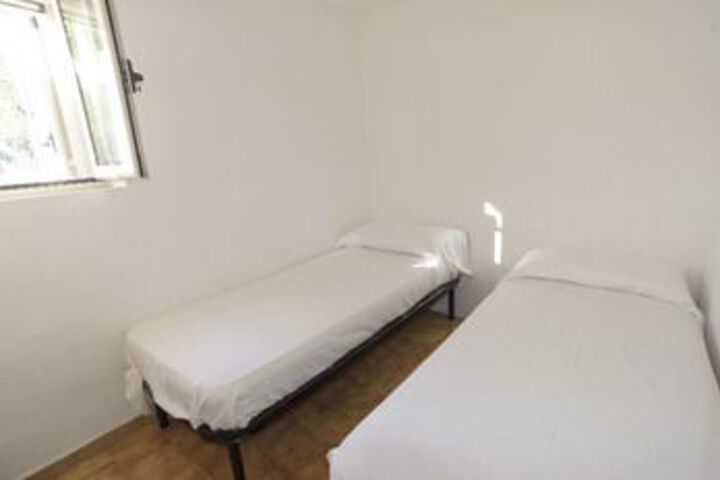 Room 8 of 26