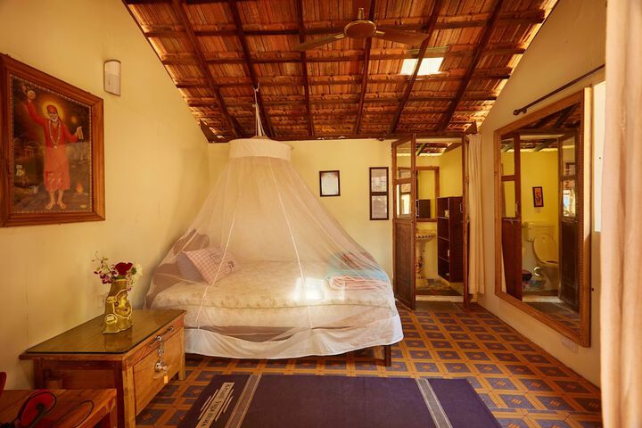Room 5 of 23