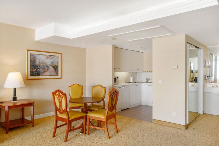 Room 7 of 36