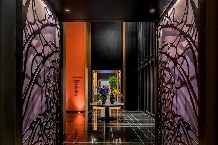 Entrance & Lobby