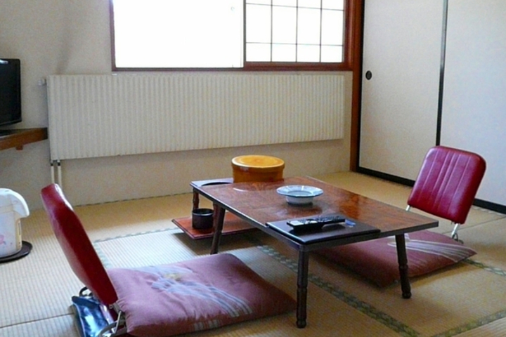 Room 1 of 9