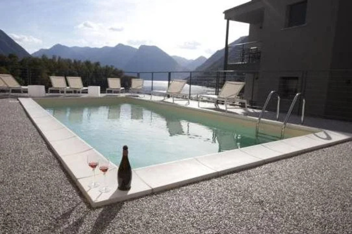 Pool 9 of 10