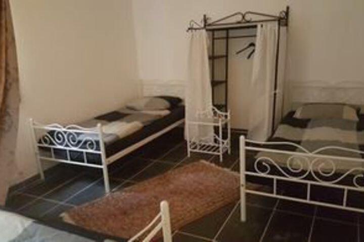 Room 18 of 39