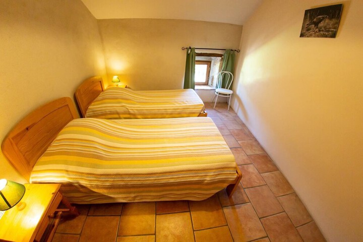 Room 10 of 54