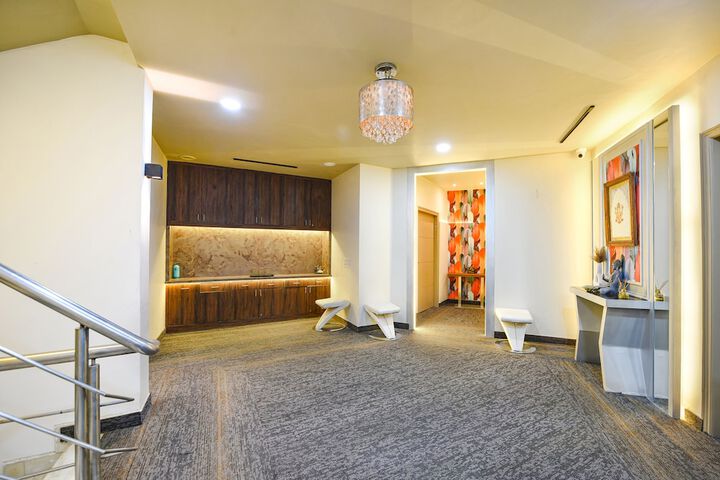 Hotel Interior 6 of 27