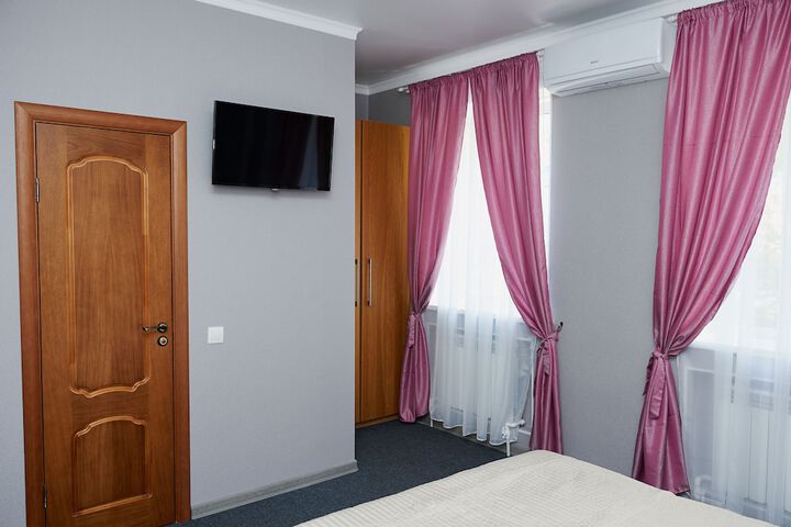 Room 53 of 53