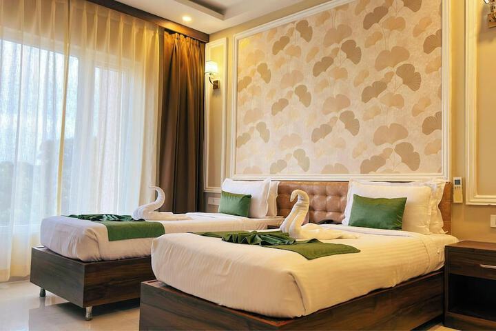 Room 14 of 37