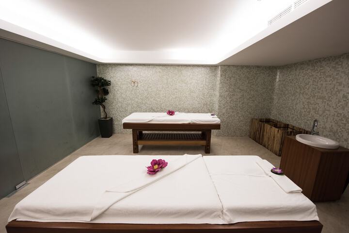 Room 74 of 119