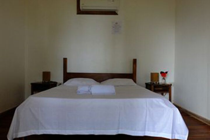 Room 6 of 15