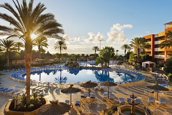 Pool Hotel