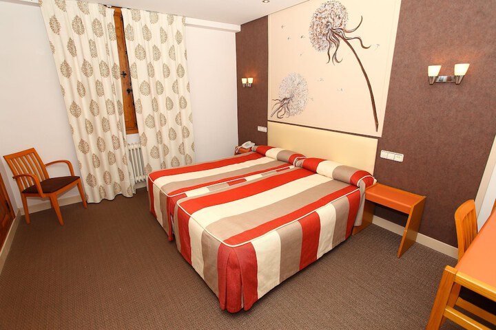 Room 12 of 51