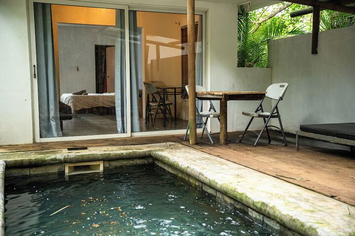 Hotel Pool