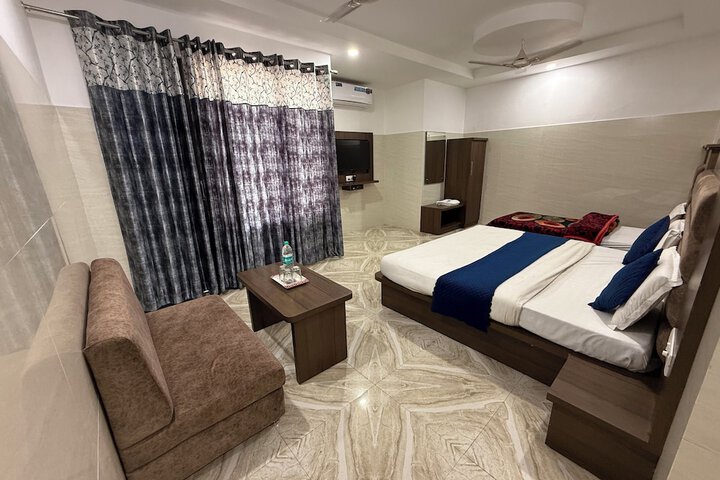 Room 17 of 29