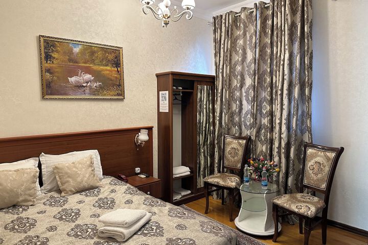 Room 19 of 48