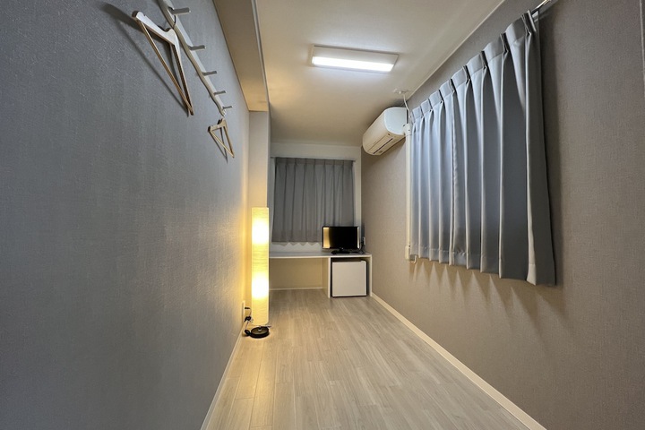 Room 8 of 45