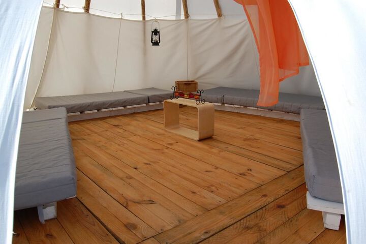 Room 11 of 13