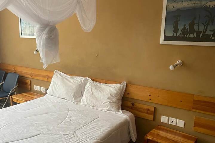 Room 12 of 17