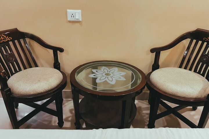 Room 32 of 53