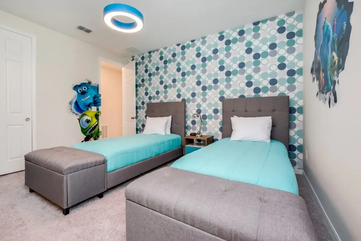 Room 7 of 30