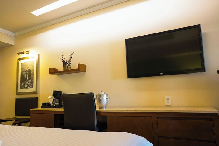 Room 9 of 44