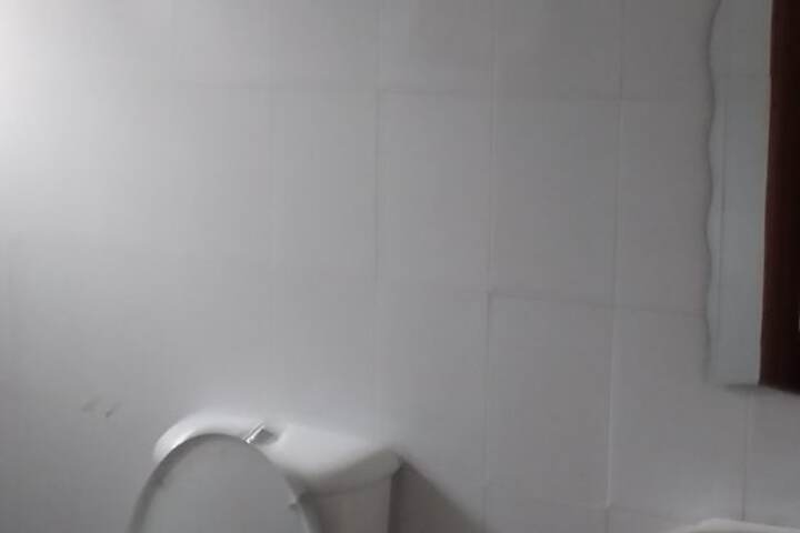 Room 19 of 34