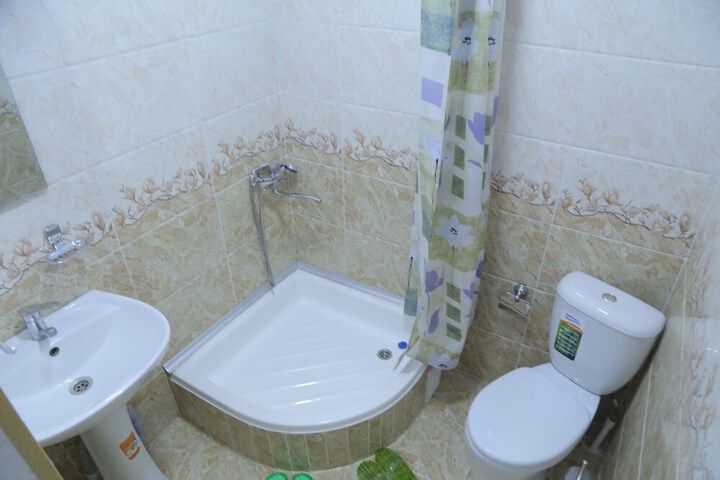 Room 13 of 20
