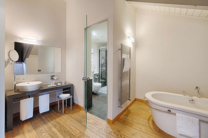 Bathroom Interior Photo