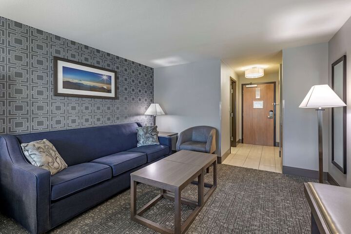 Room 6 of 45