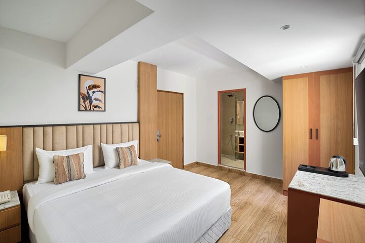 Room 4 of 19