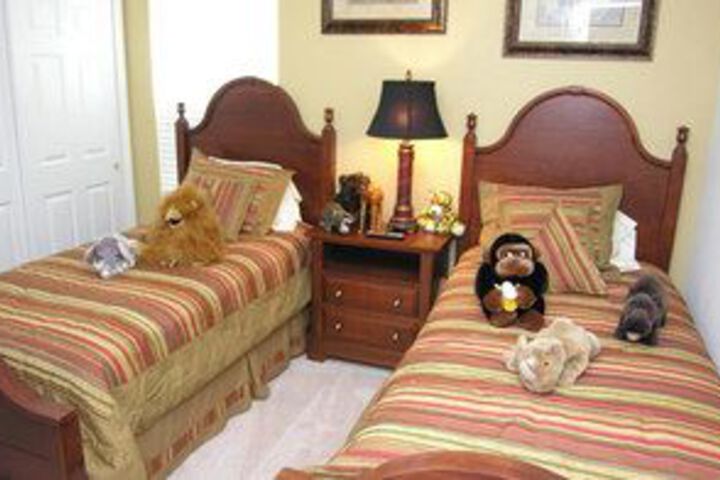 Room 6 of 17