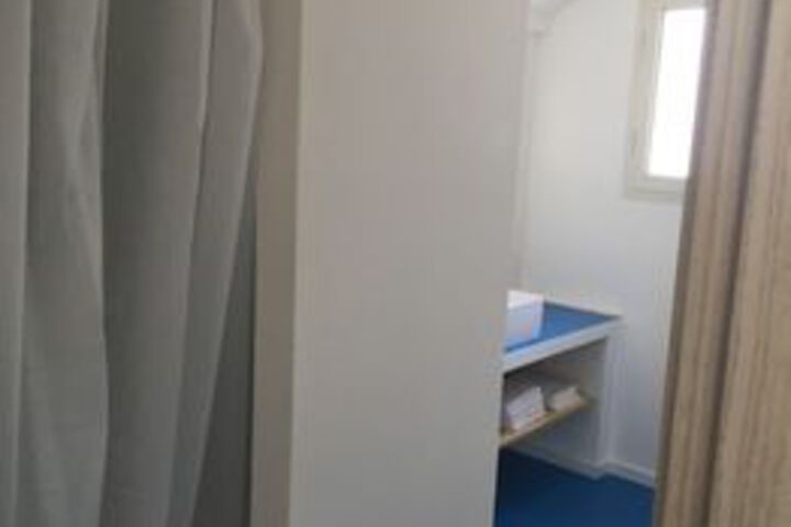 Room 5 of 33
