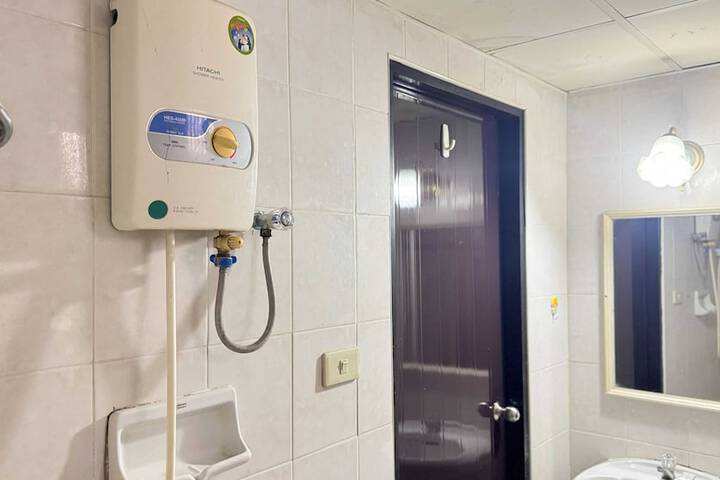 Room 26 of 31