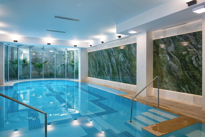Pool Hotel