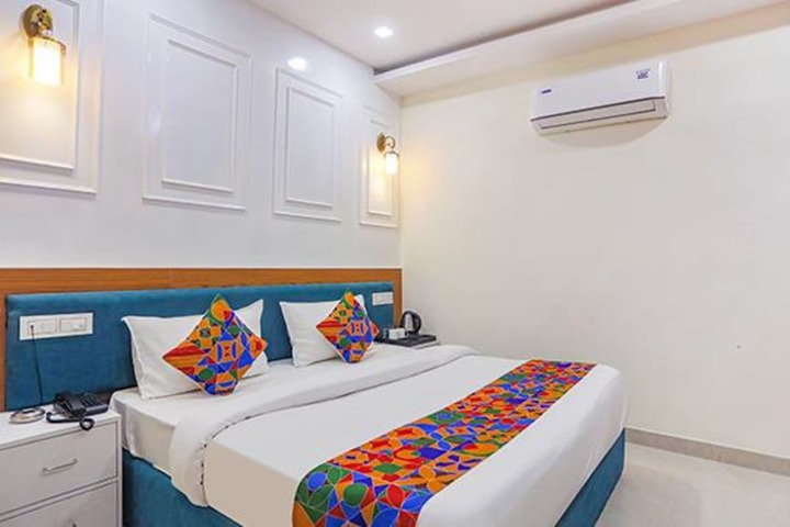 Room 16 of 26