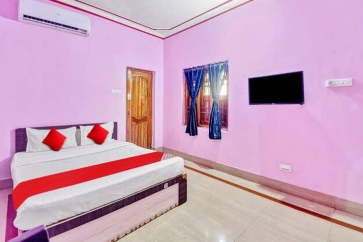 Room 5 of 11